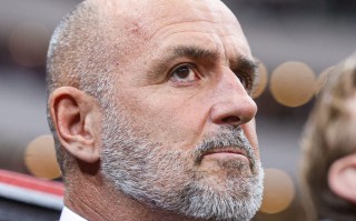 波蘭 主帥 普羅別日 辭職，此前曾剝奪 萊萬 隊長袖標