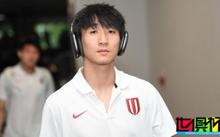 韋世豪 因實施暴力行為，被停賽4場、罰款4萬元