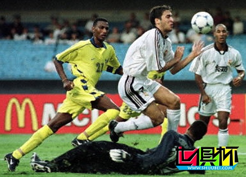 2000年首屆世俱杯揭幕戰 皇馬3-1輕取納賽爾