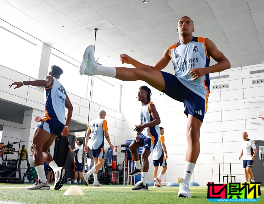 姆巴佩 曬 皇馬 首次訓(xùn)練-第2張圖片-世俱杯 姆巴佩 曬 皇馬 首次訓(xùn)練-第2張圖片-世俱杯
